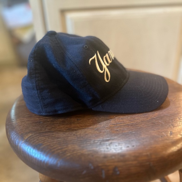 Vintage Yankees cursive writing baseball cap RARE - Picture 3 of 9